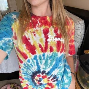 Zumiez Honey multi-sex tie-dye honeycomb print tshirt🌈